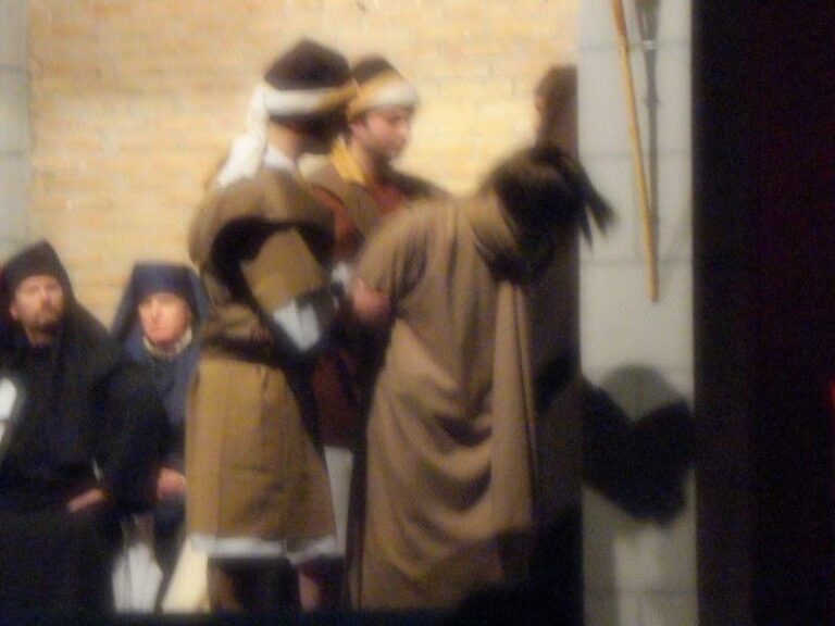 i-soldati-portanogesu-da-pilato-.jpg i-soldati-portanogesu-da-pilato-.jpg