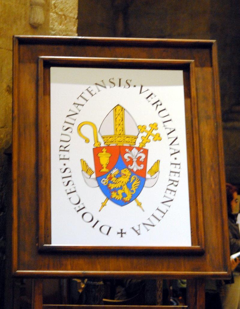 002-stemma-della-Diocesi-1