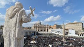 folla ultimo Angelus 2