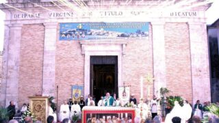 vescovo-confraternite