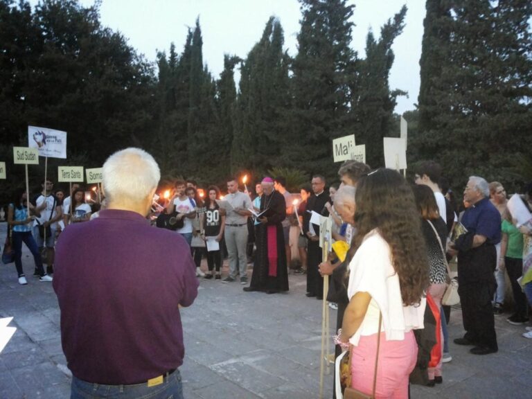 022-Veglia-per-la-pace-Assemblea-Diocesana-2014