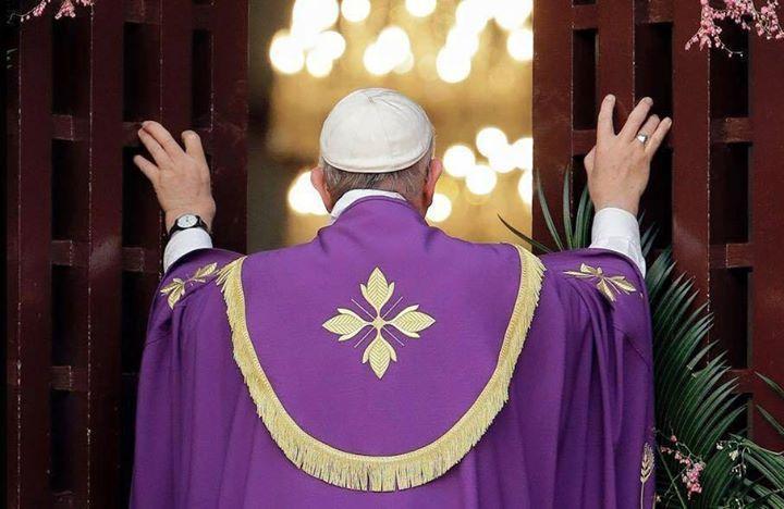 papa Francesco apertura porta santa Bangui 2 papa Francesco apertura porta santa Bangui 2