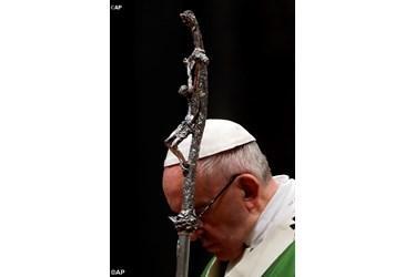 Francesco celebra il giubileo dedicato alle persone socialmente escluse Francesco celebra il giubileo dedicato alle persone socialmente escluse