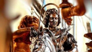 Sant ambrogio statua