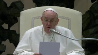 Udienza Paolo VI primissimo piano