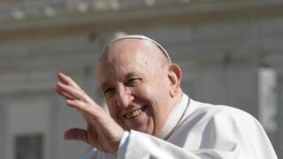 Udienza generale sorriso e saluto