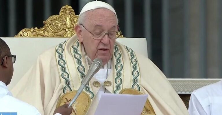 Angelus sagrato primo piano Angelus sagrato primo piano