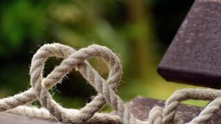 amore per Dio complicata matassa