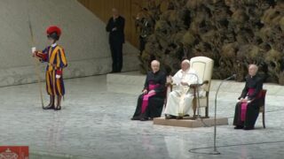 Udienza generale aula Paolo VI visione laterale