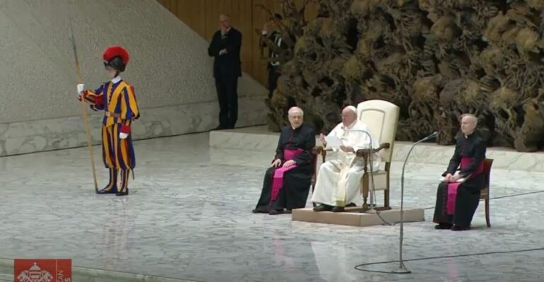 Udienza generale aula Paolo VI visione laterale Udienza generale aula Paolo VI visione laterale