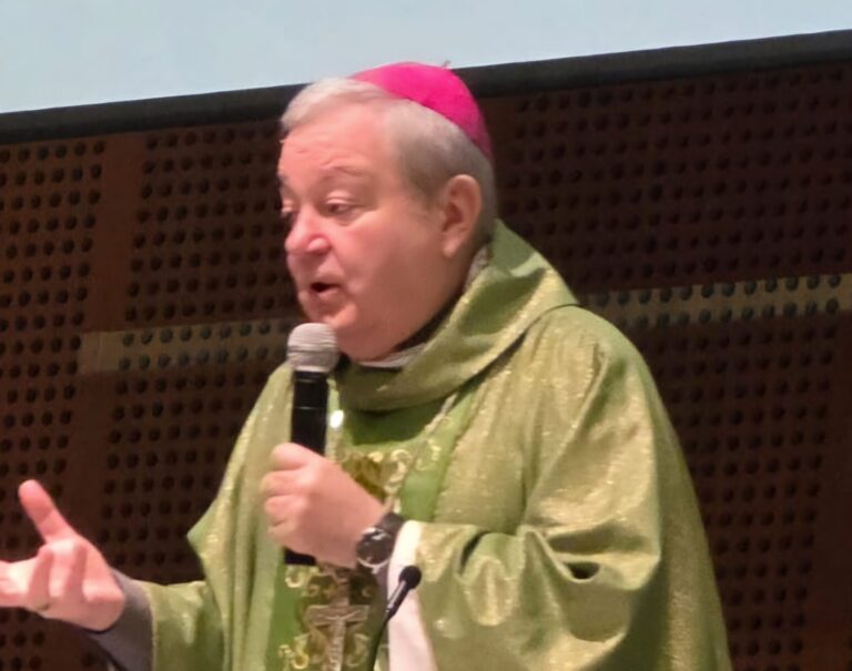 Marcianò omelia microfono